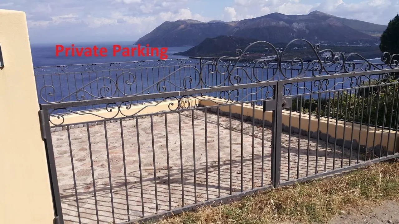 Villa La Casa del Mandorlo San Salvatore  Casa vacanze